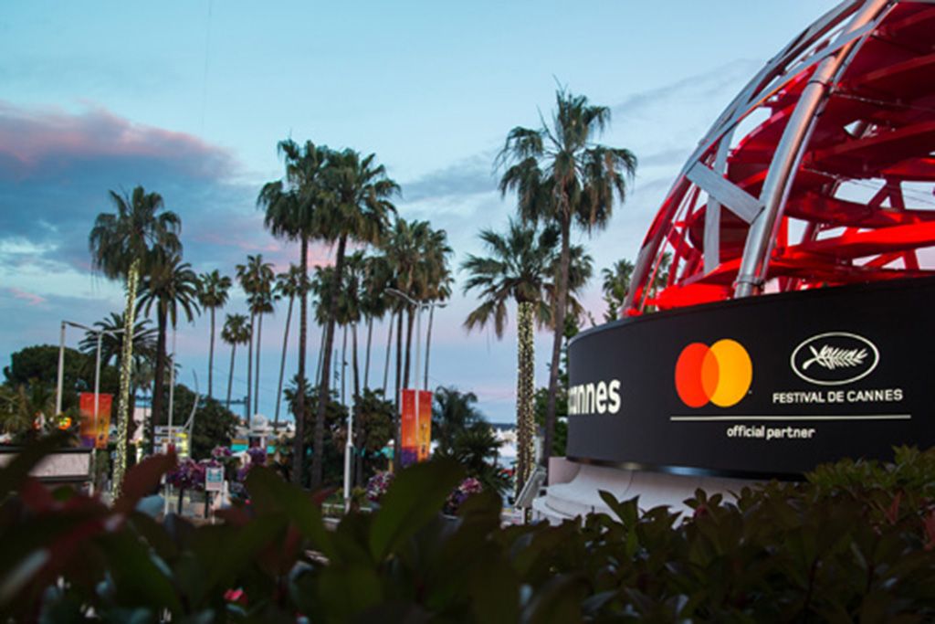 Stand for Mastercard at the Festival de Cannes by com2com